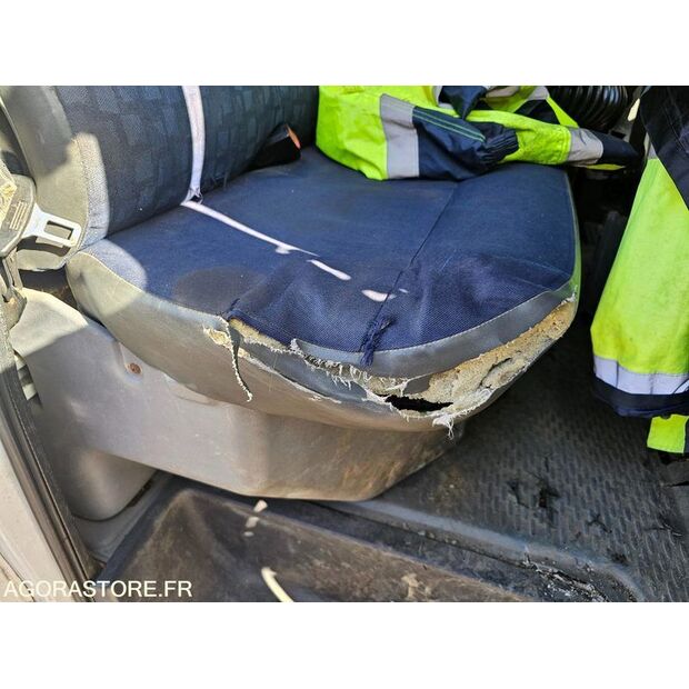 2006 Iveco 35C12-46228103