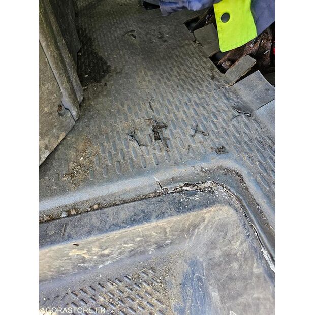 2006 Iveco 35C12-46228104