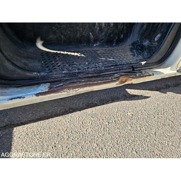 2006 Iveco 35C12-46228105