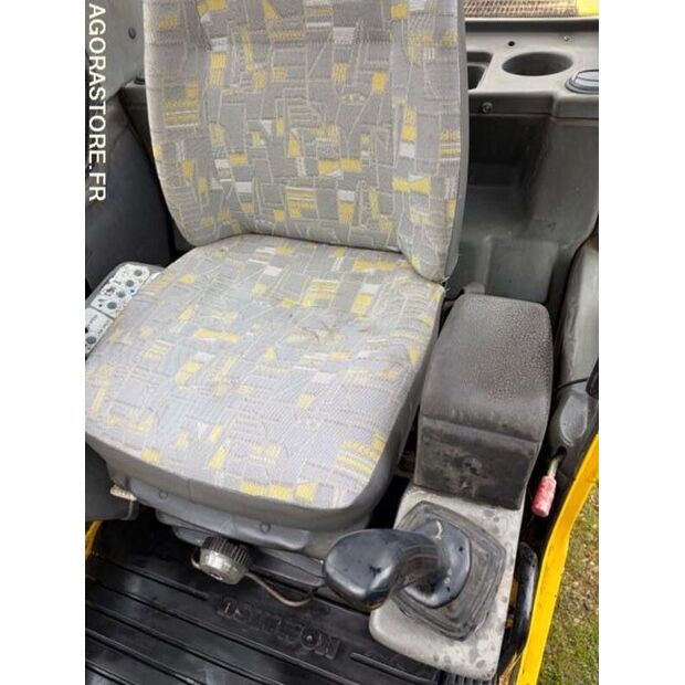 2006 كوماتسو PC110-46228250