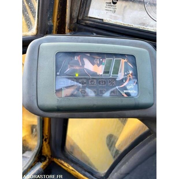 2006 كوماتسو PC110-46228259