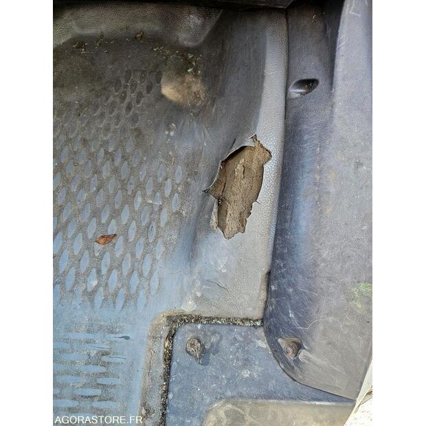 2005 ايفكو 35C12-46228318