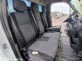 2015-renault-master-1436254-46228378