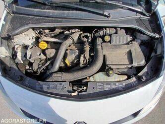 2009-renault-clio-1436256-46228408