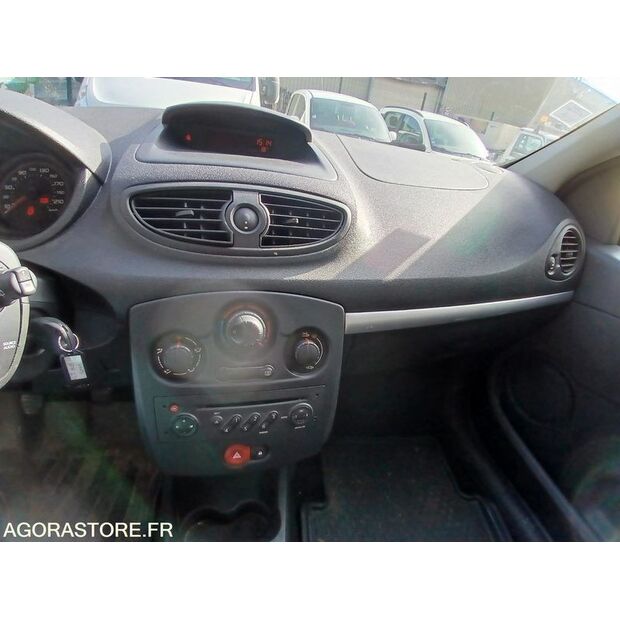 2009 Renault Clio-46228409