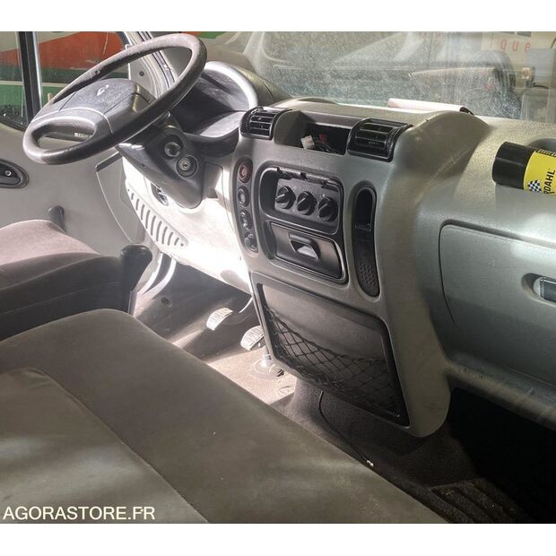 2002 Renault Master-46228417