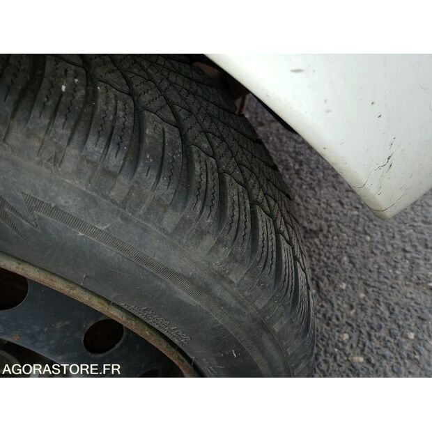 2010 Renault Clio-46228495