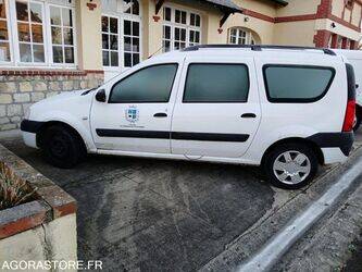 2008-dacia-logan-1436263-46228500