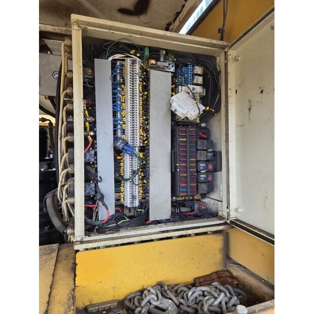 2002 Mait HR130-46228791