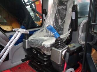 2022-hyundai-r220-1436286-46228892