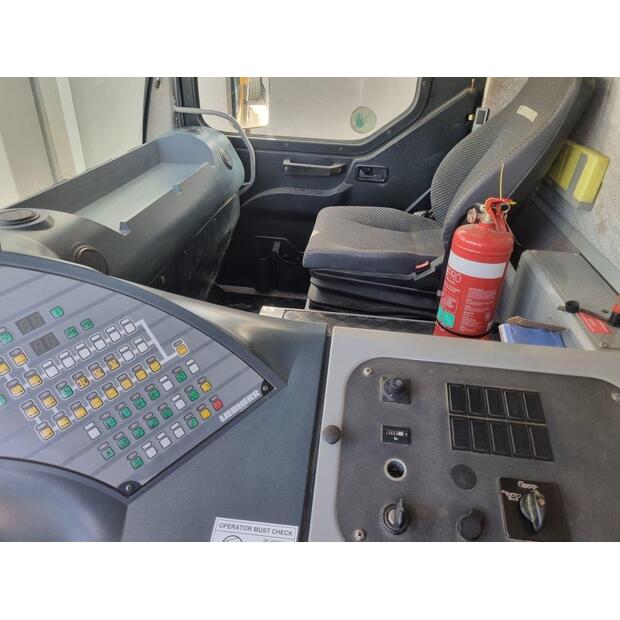 2005 Liebherr LTM1100-5.2-46228902