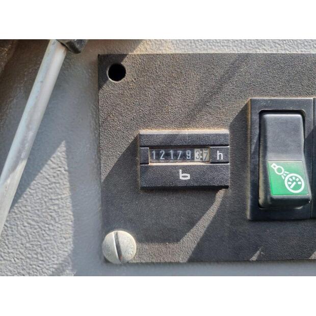 2005 Liebherr LTM1100-5.2-46228906