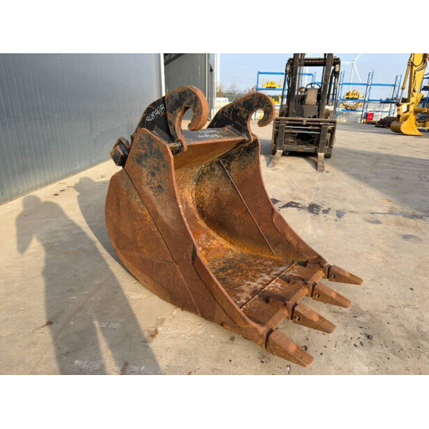 2015 فيراكتيرت CW20-46230251