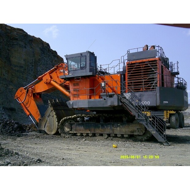 2015 هيتاشى EX3600-6-46241312