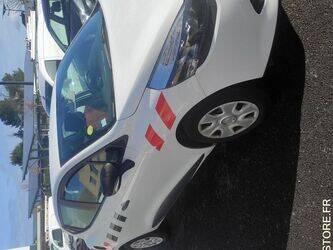 2014-renault-clio-1436526-46243590