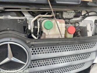 2017-mercedes-benz-atego-1436196-46243801