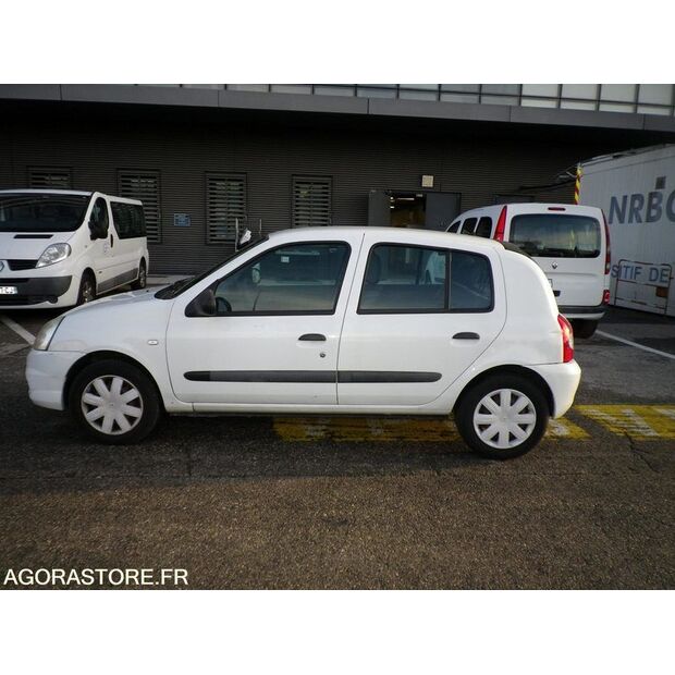 2010 Renault Clio-46244166