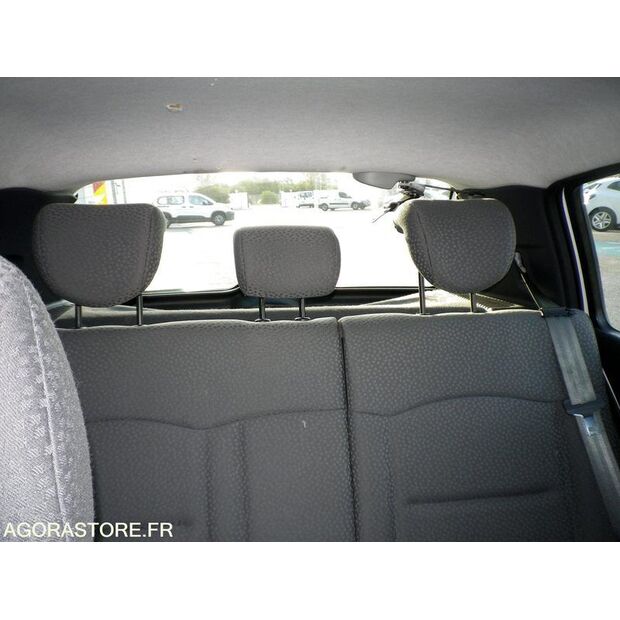 2010 Renault Clio-46244169