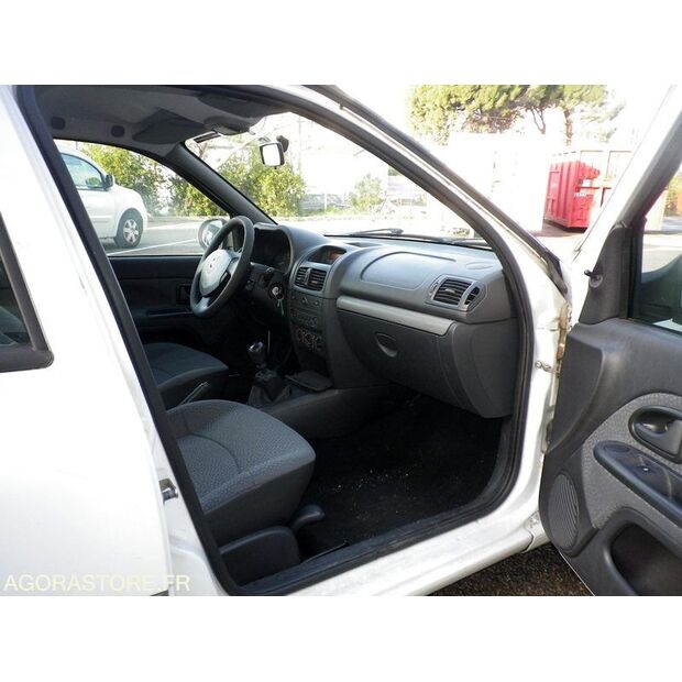 2010 Renault Clio-46244171