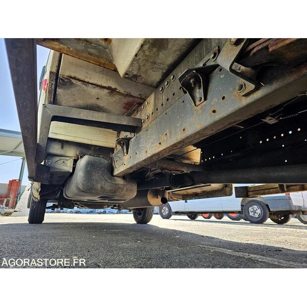 2007 Iveco 35C12-46244400