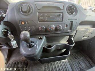 2015-renault-master-1436254-46244665