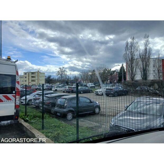 2015 رينو Master-46244695