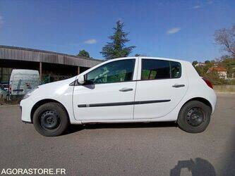 2009-renault-clio-1436256-46244729