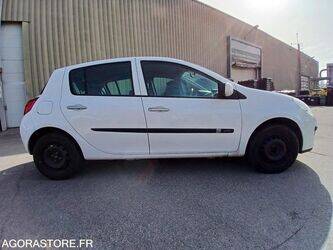 2009-renault-clio-1436256-46244731
