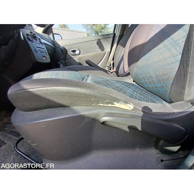 2009 Renault Clio-46244742