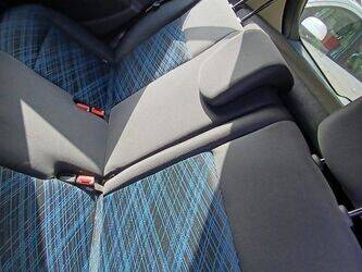 2009-renault-clio-1436256-46244750