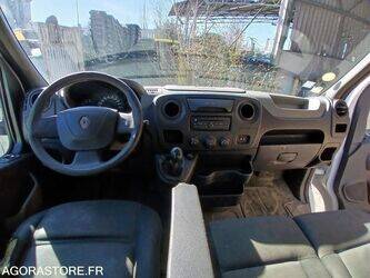 2012-renault-master-1436260-46244803