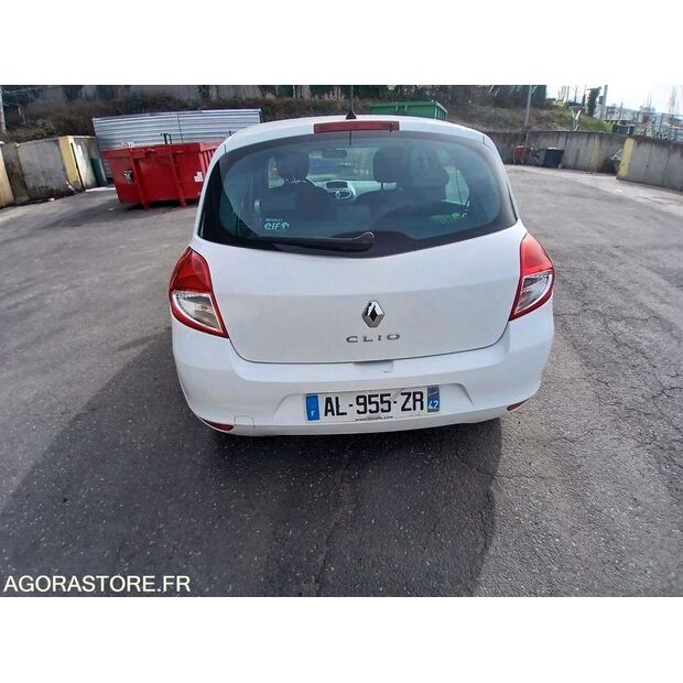 2010 Renault Clio-46244831