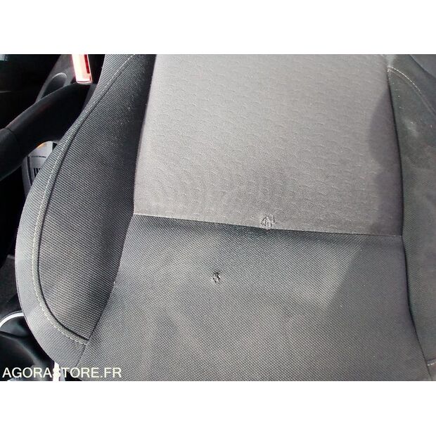 2010 Renault Clio-46244846