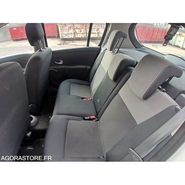 2010 Renault Clio-46244848