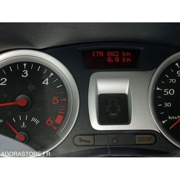 2010 Renault Clio-46244857
