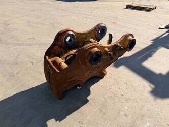 2017-caterpillar-330c-1436581-46246352