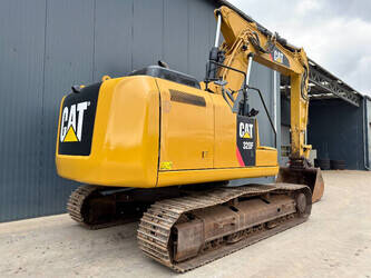 2016-caterpillar-320fl-1436629-46247431