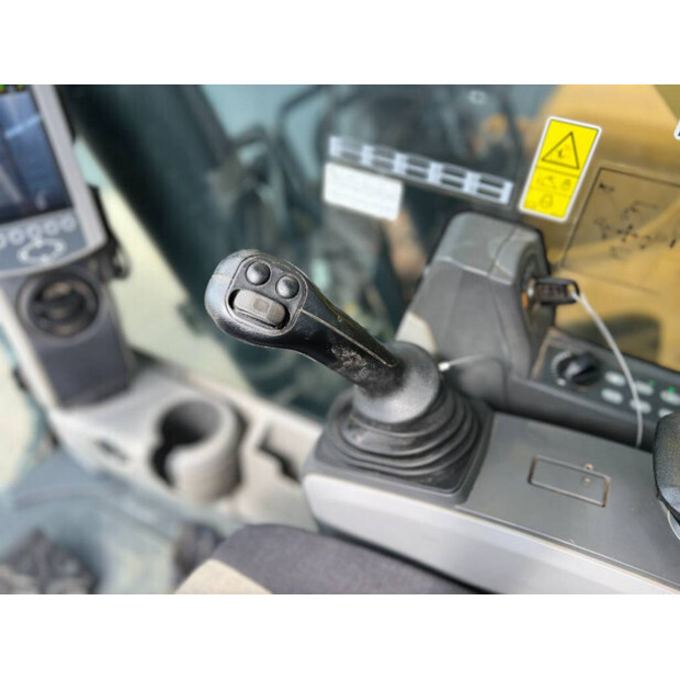 2017 Caterpillar 352F-46247636