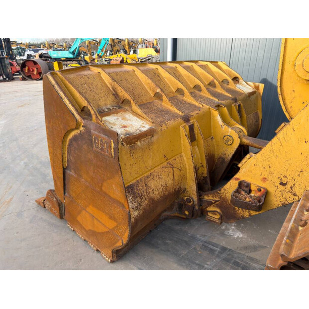 2016 Caterpillar 963K-46248076