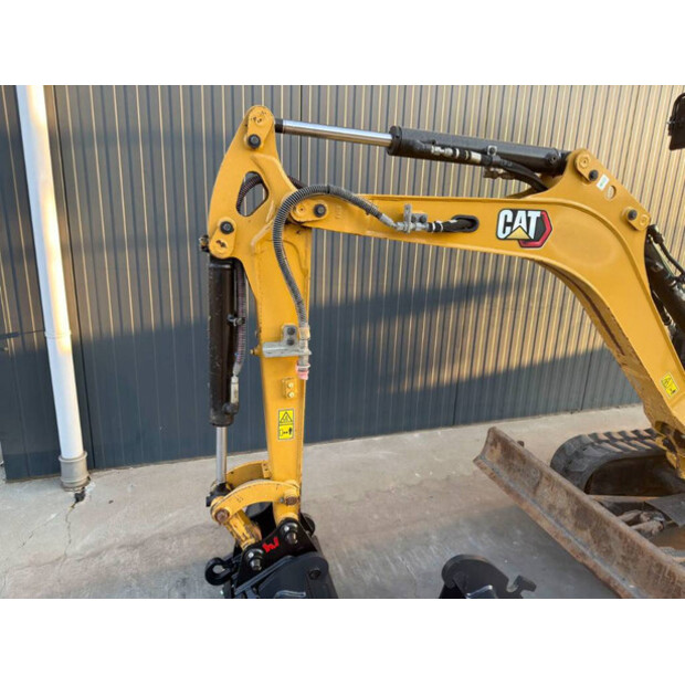 2021 Caterpillar 301.8-46248325