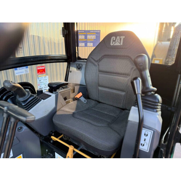 2021 Caterpillar 301.8-46248344