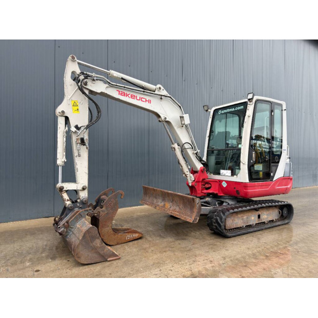2010 TAKEUCHI TB235-46248357