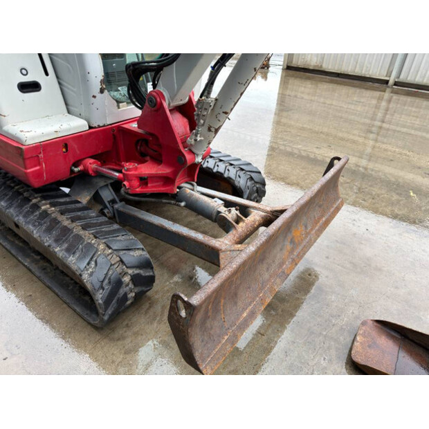 2010 TAKEUCHI TB235-46248372