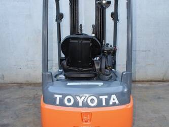 2016-toyota-8fbm16t-1436717-46263008