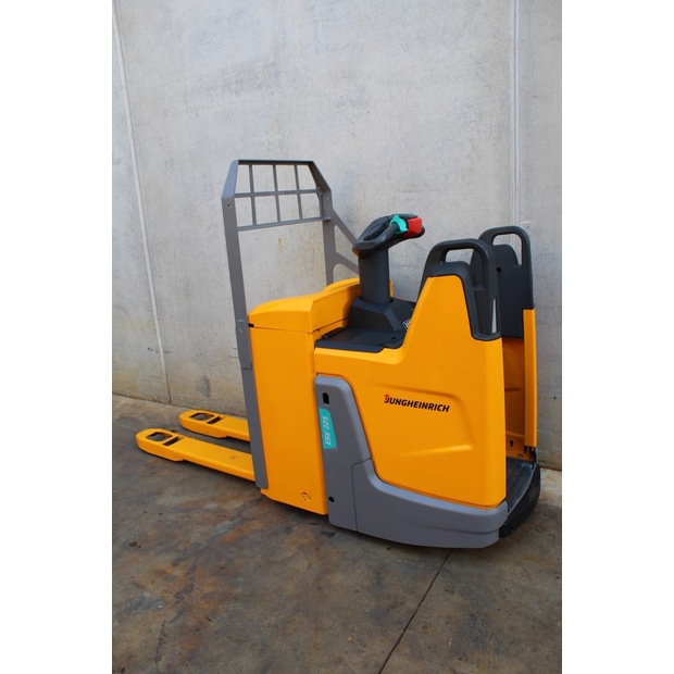 2020 Jungheinrich ERE 225-46263060