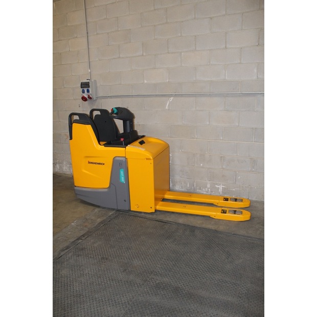 2020 Jungheinrich ERE 225-46263070