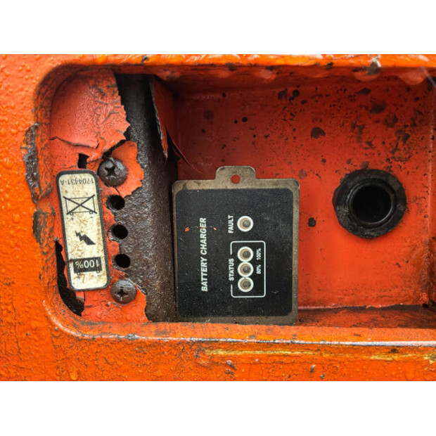 2000 جيه ال جي N40 E-46263241