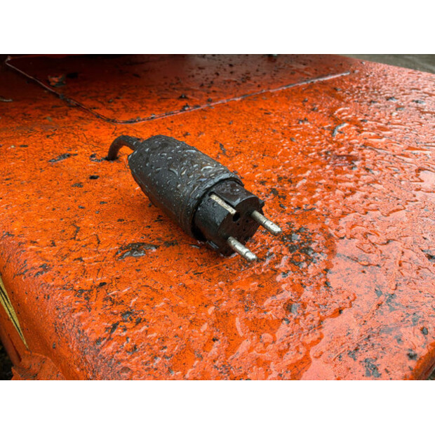 2000 جيه ال جي N40 E-46263249