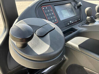 2018-linde-r12b-46263410