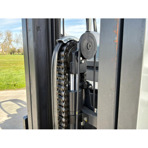 2020 ليندي R14G-46263434